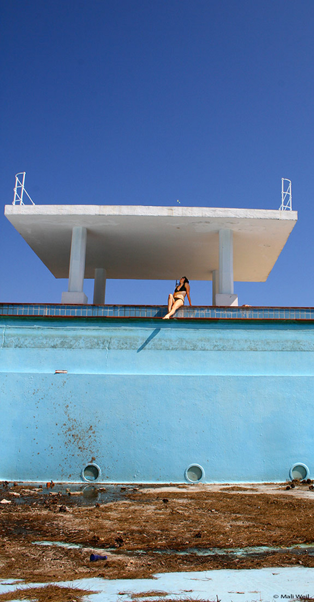 Mali-Weil No water for lily - photographic installation